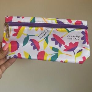 NWOT Clinique zip make-up pouch
